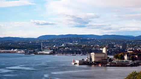 Panorama-De-La-Bahía-De-La-Ciudad-De-Oslo-Durante-El-Día